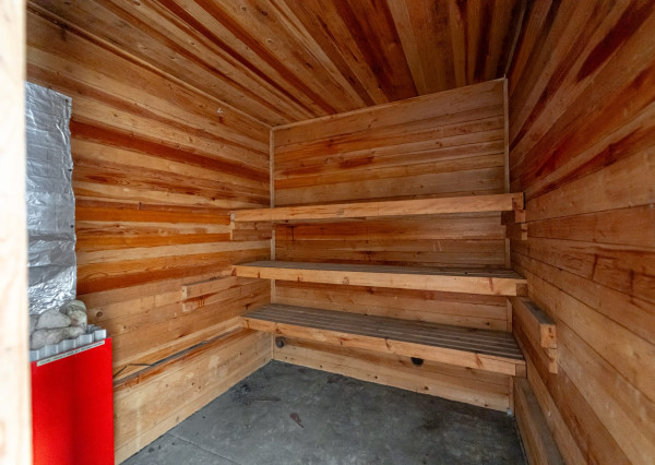 5-izbový rodinný dom s wellness domčekom, garážou, terasou a pozemkom 672 m² v obci Kysak (KE – okolie)