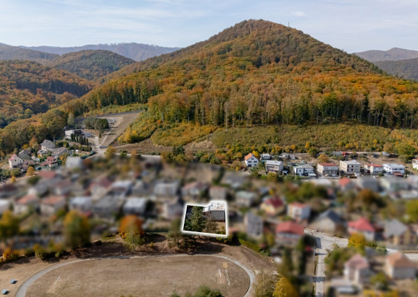 5-izbový rodinný dom s wellness domčekom, garážou, terasou a pozemkom 672 m² v obci Kysak (KE – okolie)