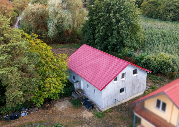 Rekreačná CHATA na celoročné bývanie pri jazere v obci Čaňa - Tajvan