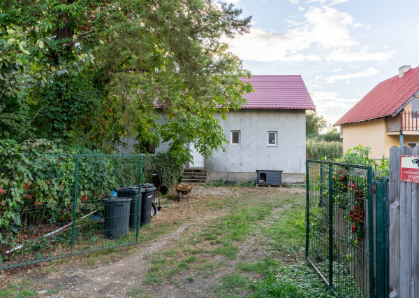 Rekreačná CHATA na celoročné bývanie pri jazere v obci Čaňa - Tajvan
