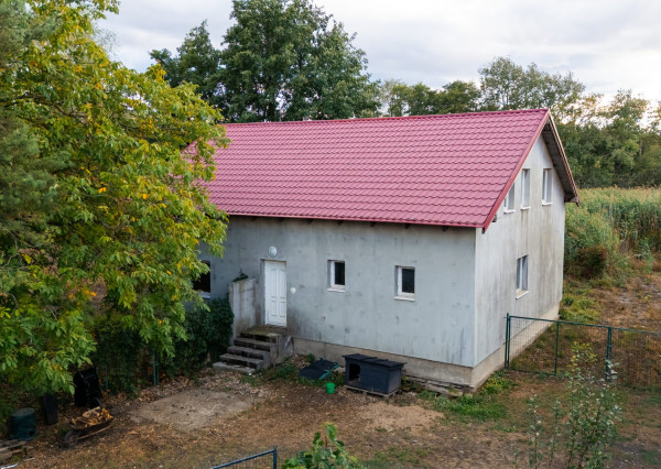 Rekreačná CHATA na celoročné bývanie pri jazere v obci Čaňa - Tajvan