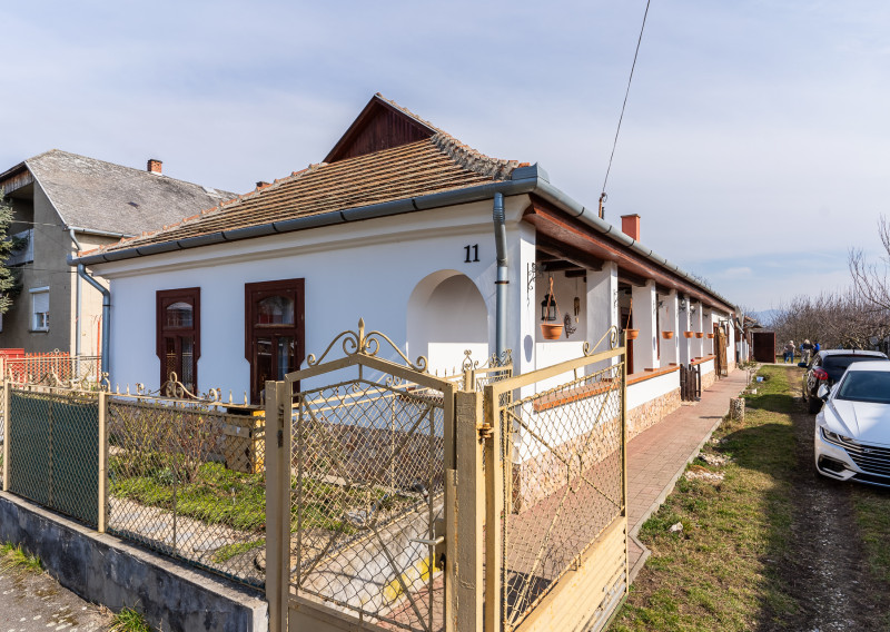 PREDANÉ! Zrekonštruovaný gazdovský dom, pozemok 1116 m2, Méra-Maďarsko
