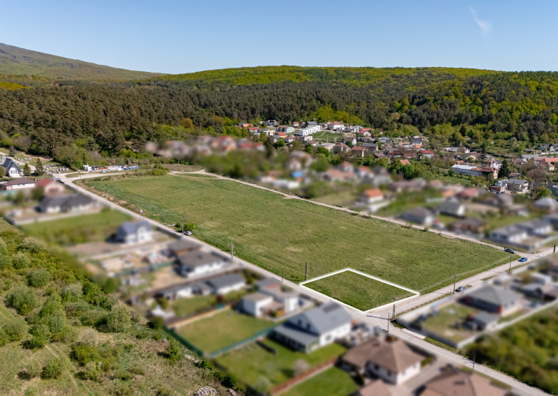 Stavebný pozemok v obci Ďurkov (KE – okolie) 511 m²