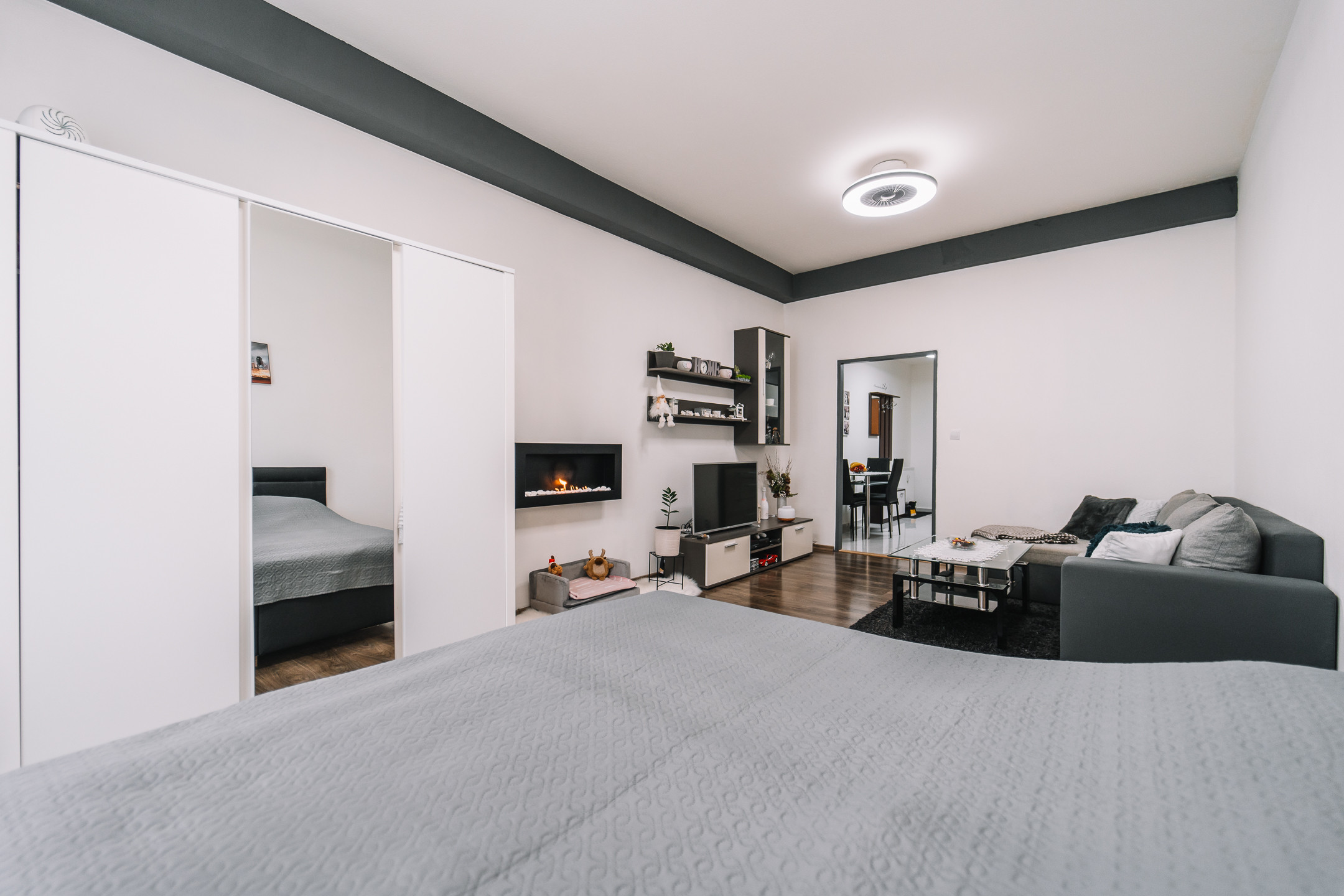 PREDANÉ! 1 izbový byt s terasou a s parkovacím miestom