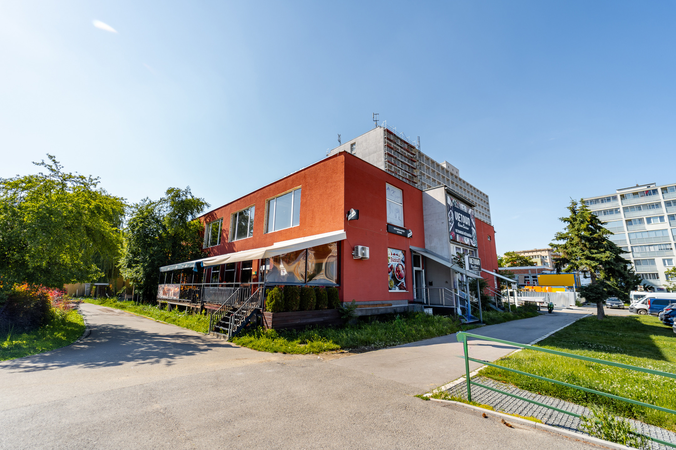 Budova obchodu a služieb, Košice – Západ