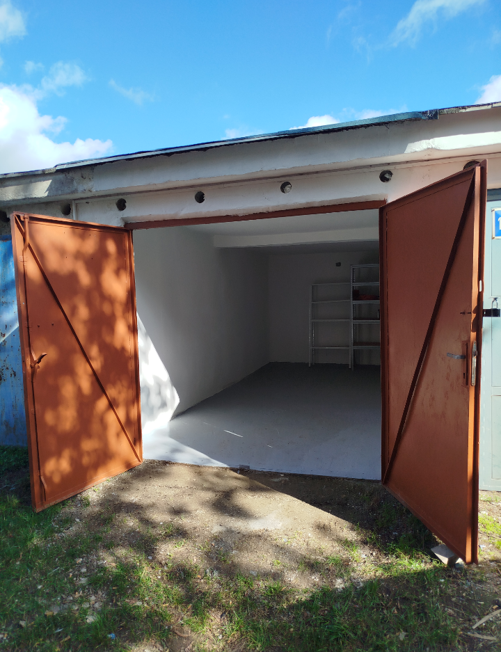 PREDANÉ! GARÁŽ v OV s pozemkom, Čárskeho ul., KE - Sever