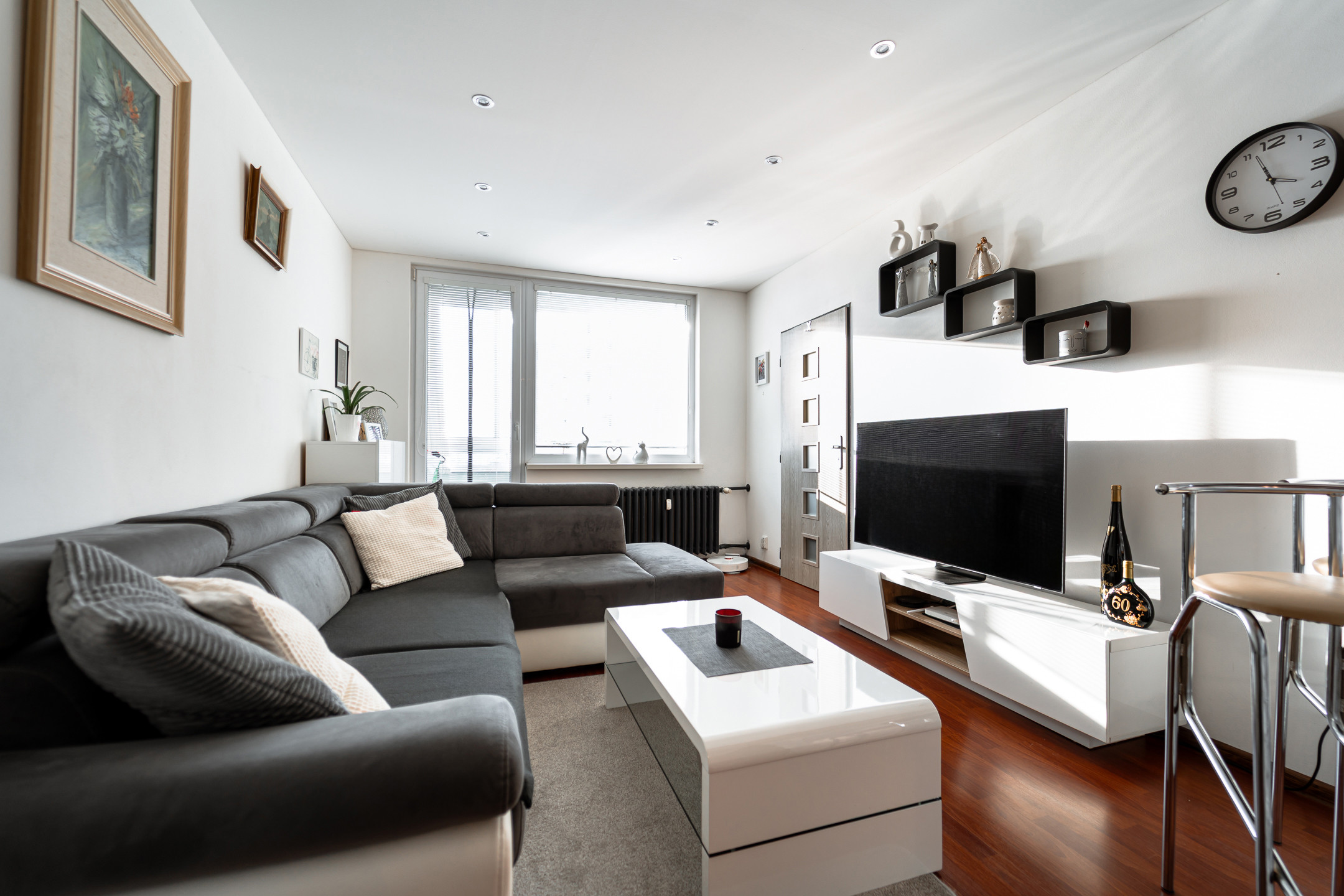 PREDANÉ! 1,5-izb. BYT s loggiou, KE-Dargovských hrdinov