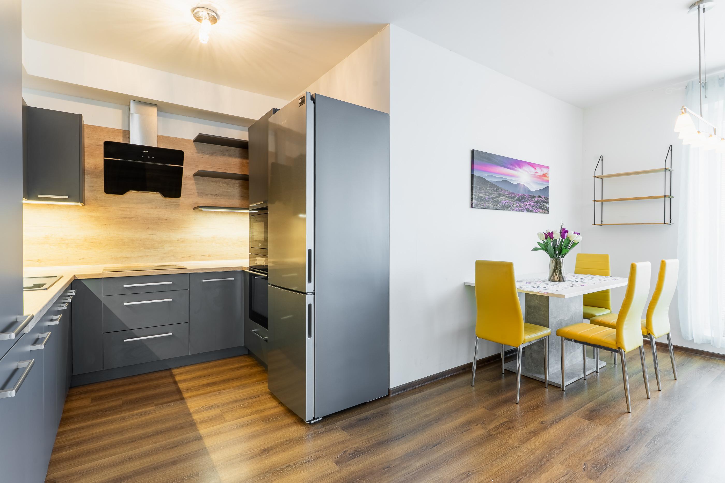 3 izb. BYT v novostavbe 2x balkón a garážové parkovacie miesto