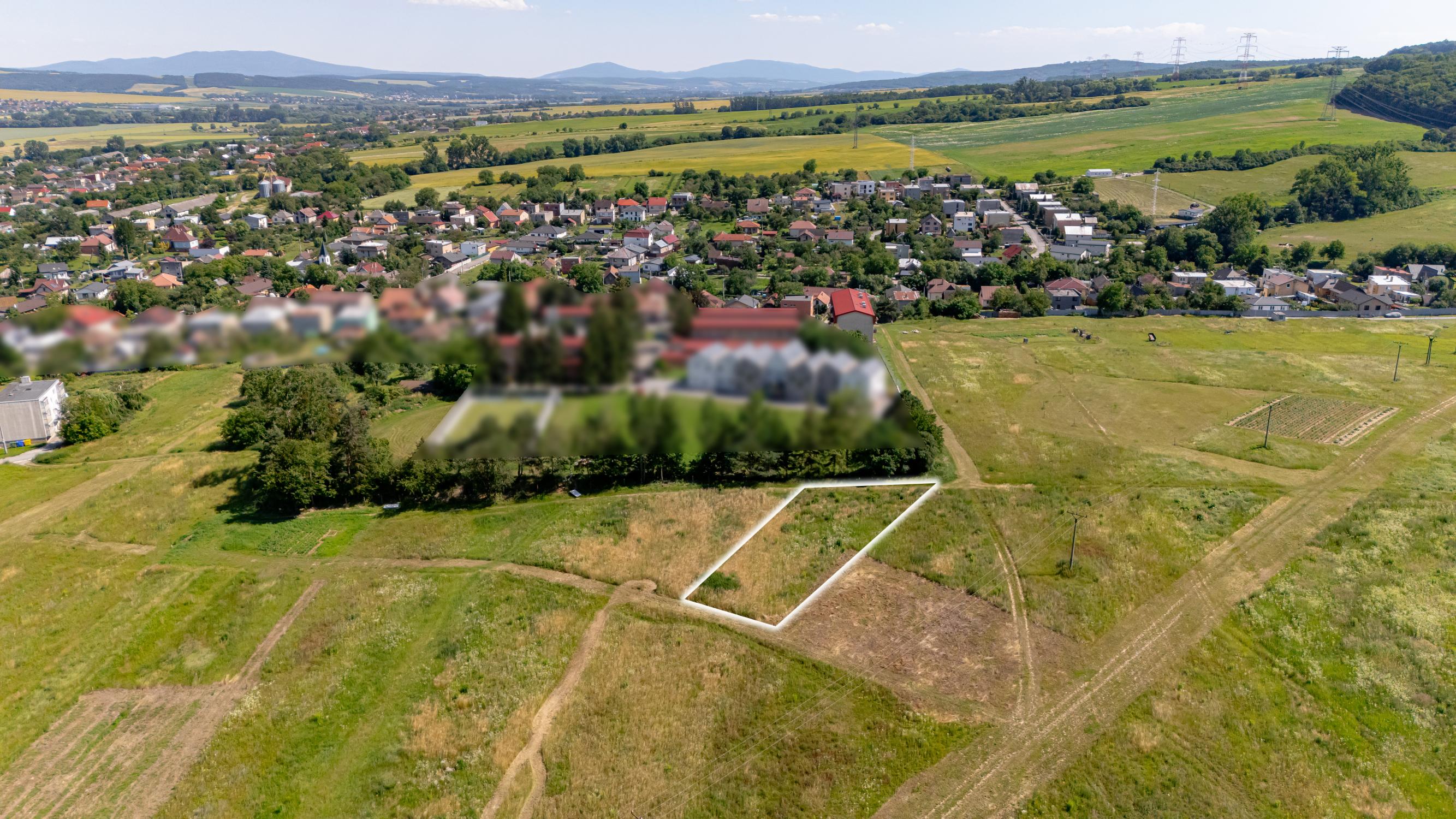 NA PREDAJ Pozemok určený pre IBV v obci Lemešany (838 m²)