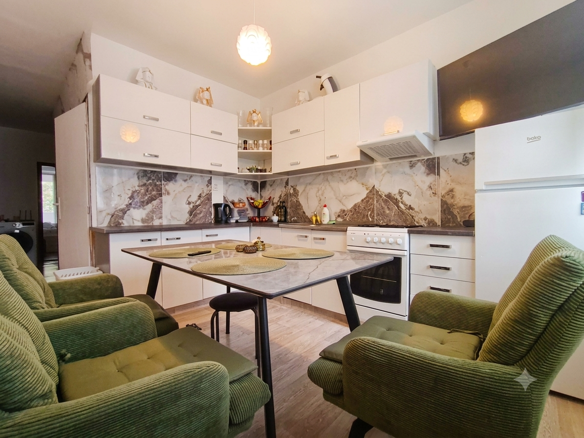 PREDAJ/VÝMENA 4- izb. byt, 80m2 s loggiou - Ťahanovce