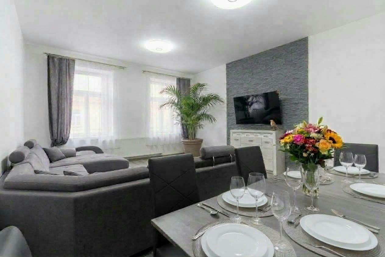 Luxusný veľkometrážny 2-izbový byt (90m2) - Mäsiarska ul.